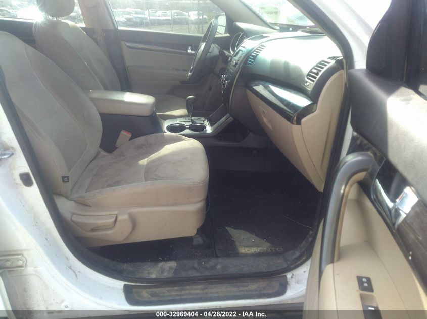 2013 KIA SORENTO LX 5XYKTDA2XDG368726