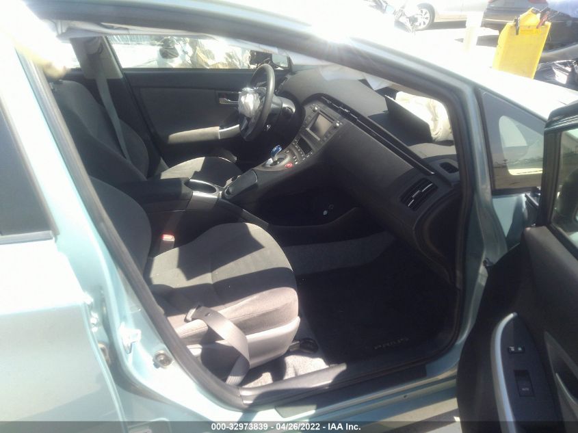 2015 TOYOTA PRIUS FOUR JTDKN3DU2F1956849