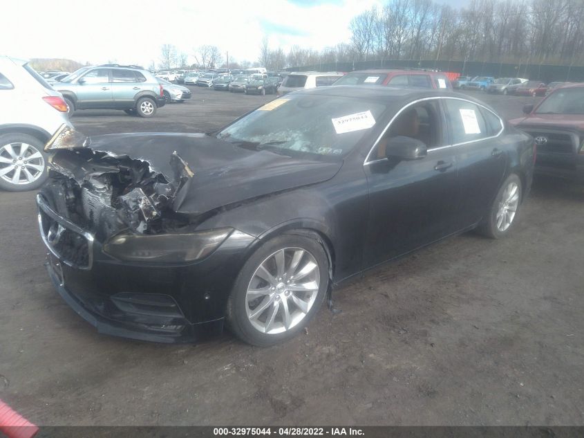 2017 VOLVO S90 MOMENTUM YV1A22MK8H1003704