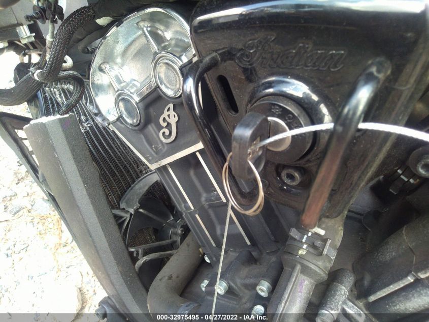 2018 INDIAN MOTORCYCLE CO. SCOUT BOBBER/ABS 56KMTA008J3135803