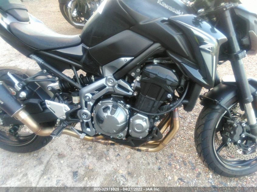 2017 KAWASAKI ZR900 JKAZR2A10HDA15017