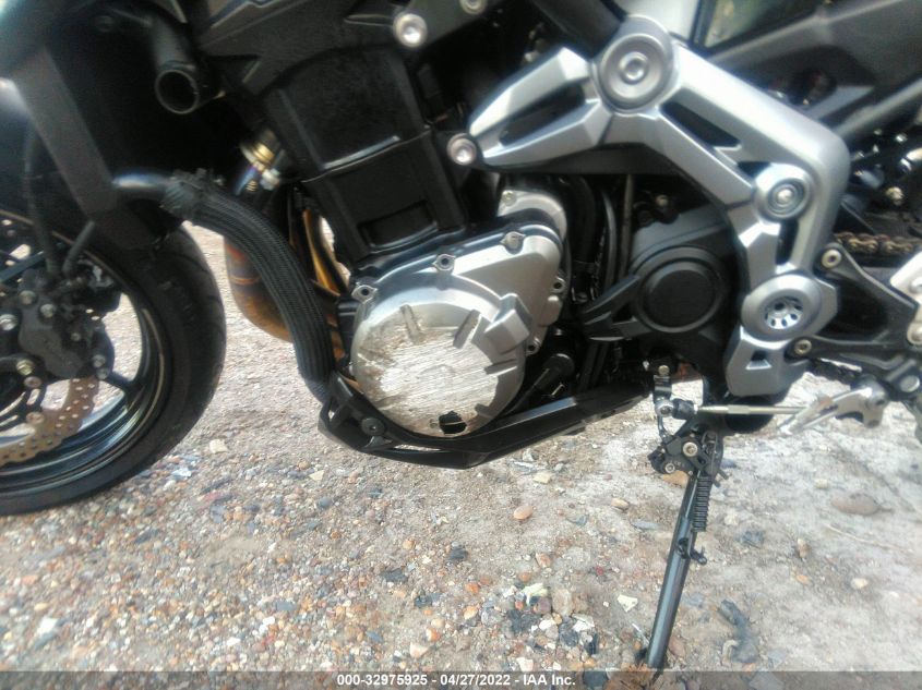 2017 KAWASAKI ZR900 JKAZR2A10HDA15017