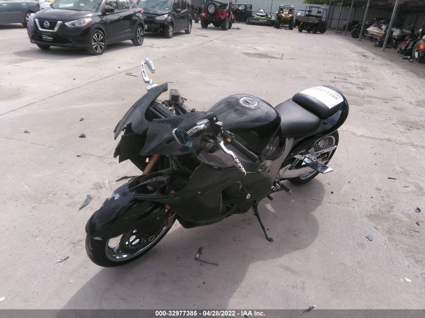 2005 SUZUKI GSX1300 RK5 JS1GW71A652100638