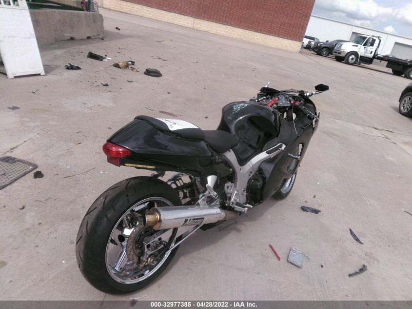 2005 SUZUKI GSX1300 RK5 JS1GW71A652100638
