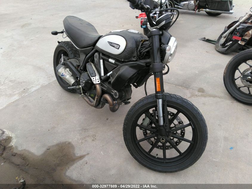 2017 DUCATI SCRAMBLER 800 ZDM15ANMXHB020610