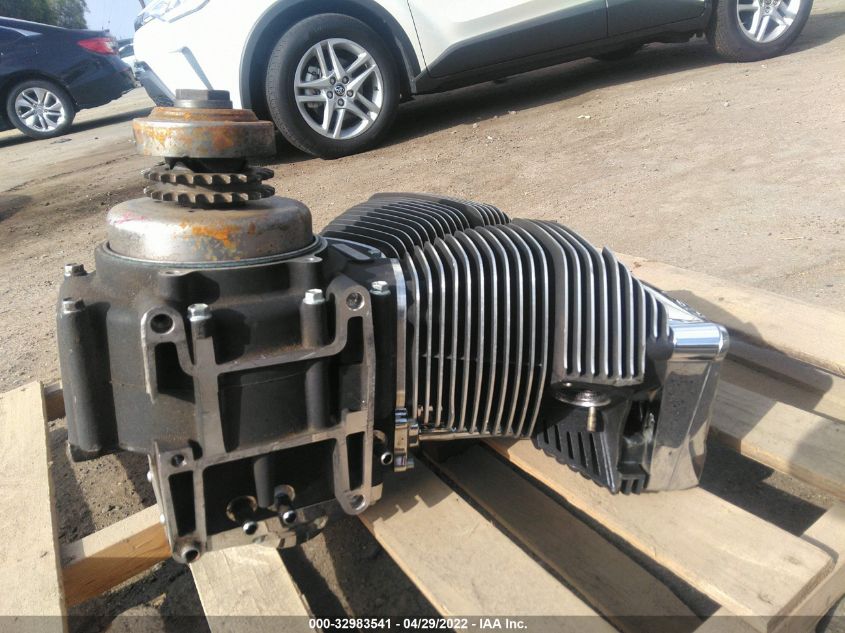 2004 HARLEY-DAVIDSON FXDWGI ENGINE GPW4317611