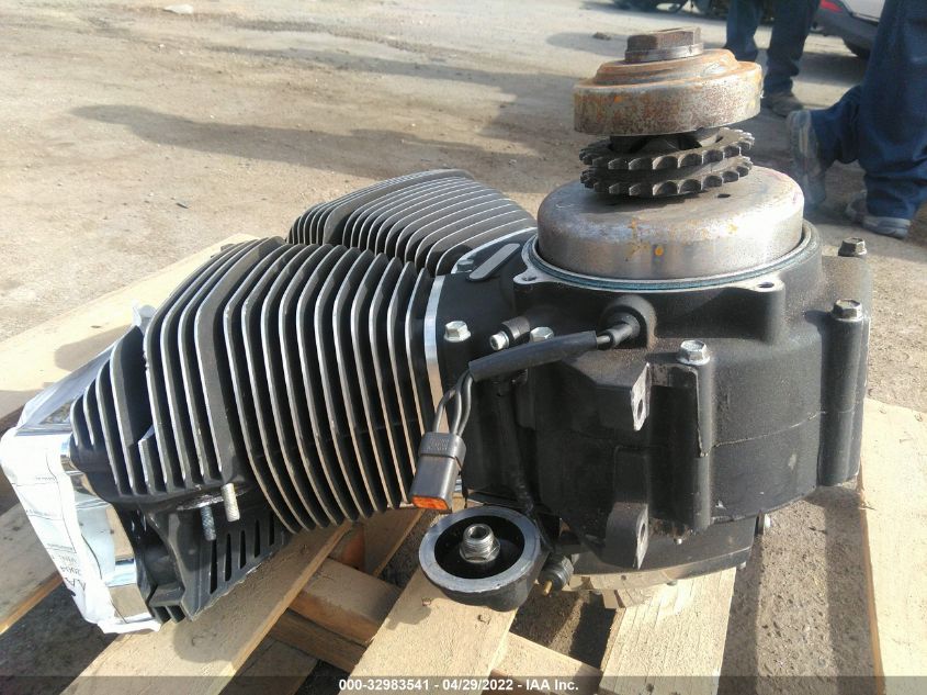 2004 HARLEY-DAVIDSON FXDWGI ENGINE GPW4317611