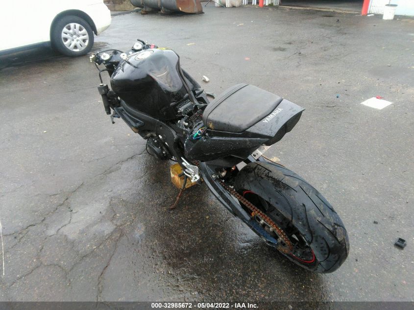 2005 YAMAHA YZFR6 L JYARJ06E45A026296