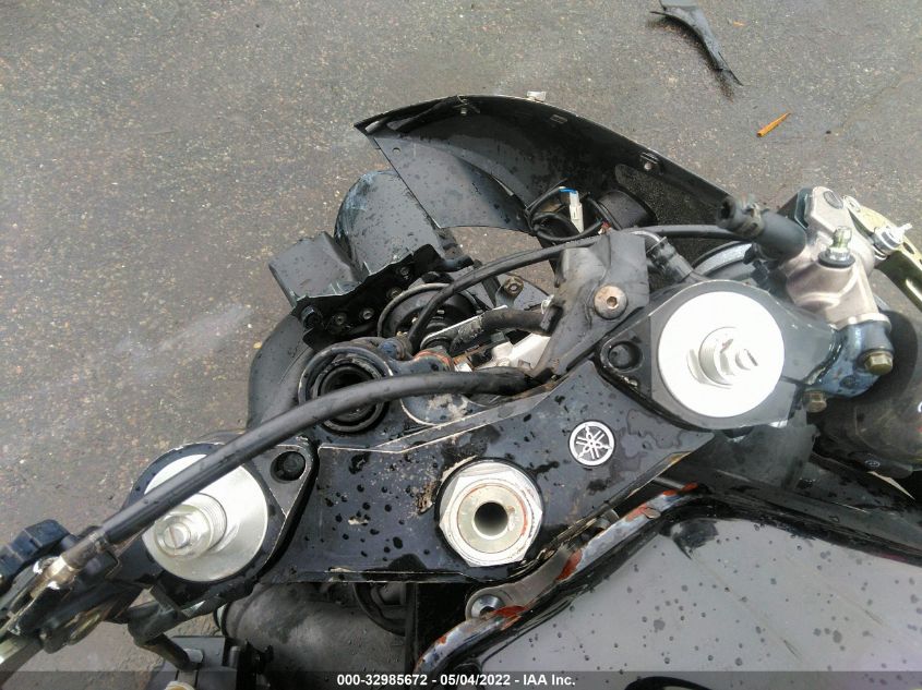 2005 YAMAHA YZFR6 L JYARJ06E45A026296