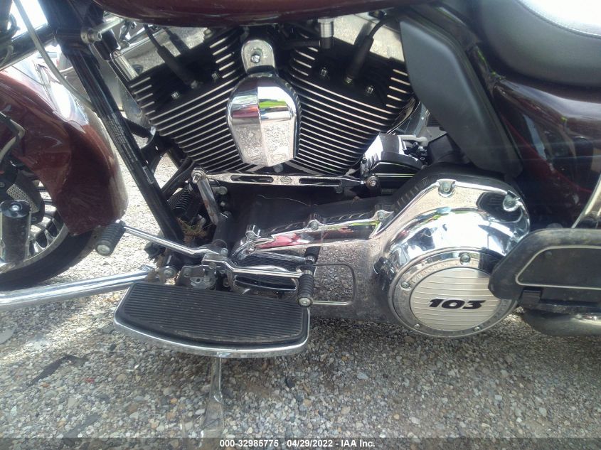 2011 HARLEY-DAVIDSON FLHTK 1HD1KEM15BB606673