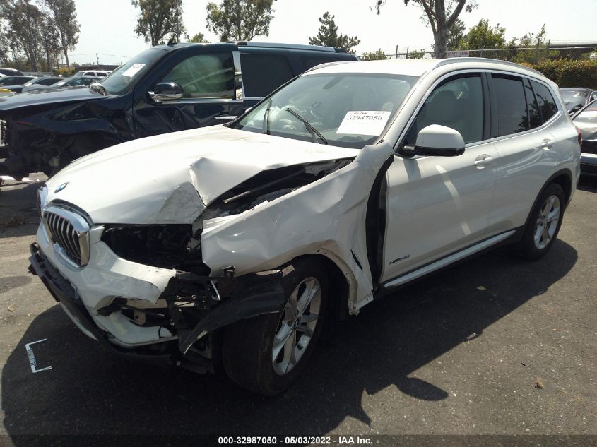 Image 2 of 2018 BMW X3 salvage vehicle - Lot #32987050 at IAAI