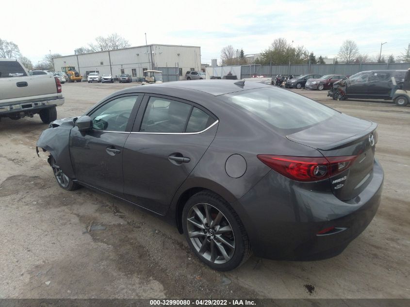 2018 MAZDA MAZDA3 4-DOOR TOURING 3MZBN1V35JM243270
