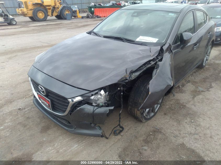 2018 MAZDA MAZDA3 4-DOOR TOURING 3MZBN1V35JM243270