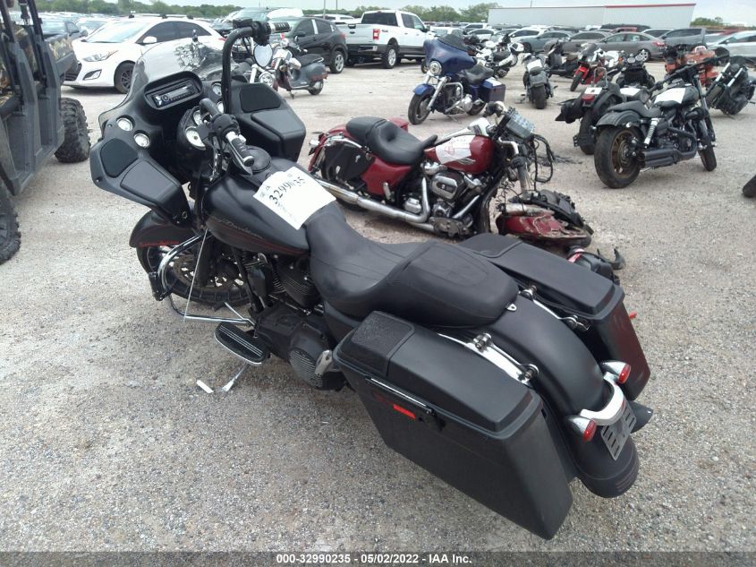 2011 HARLEY-DAVIDSON FLTRX 1HD1KHM17BB673051