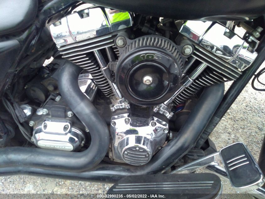 2011 HARLEY-DAVIDSON FLTRX 1HD1KHM17BB673051