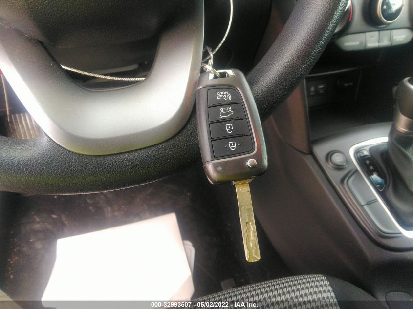 2019 HYUNDAI KONA SE KM8K1CAA4KU306253