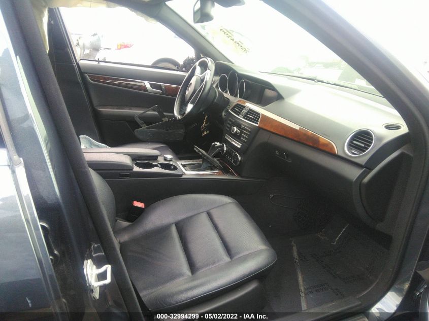 2014 MERCEDES-BENZ C-CLASS C 250 WDDGF4HB2EG216334
