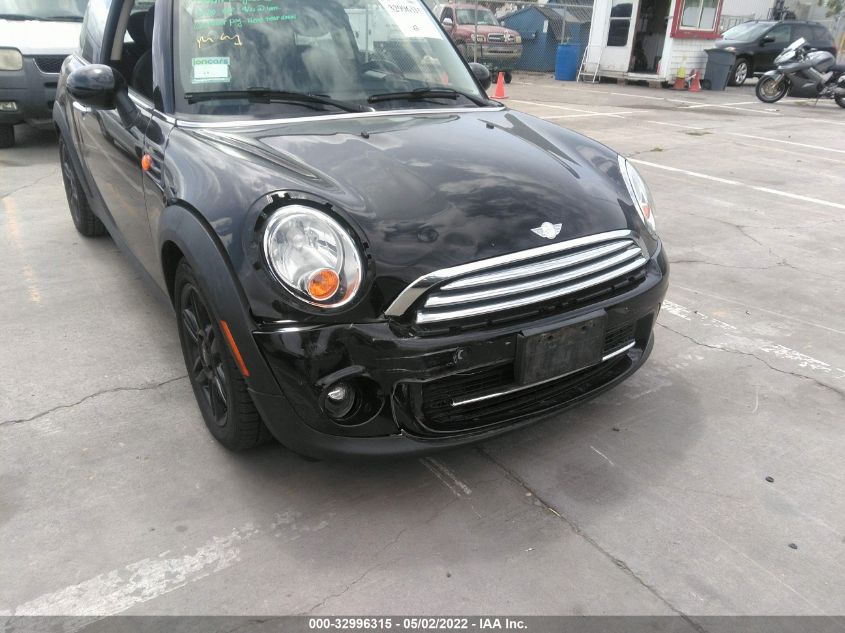 2013 MINI COOPER HARDTOP WMWSU3C51DT677999