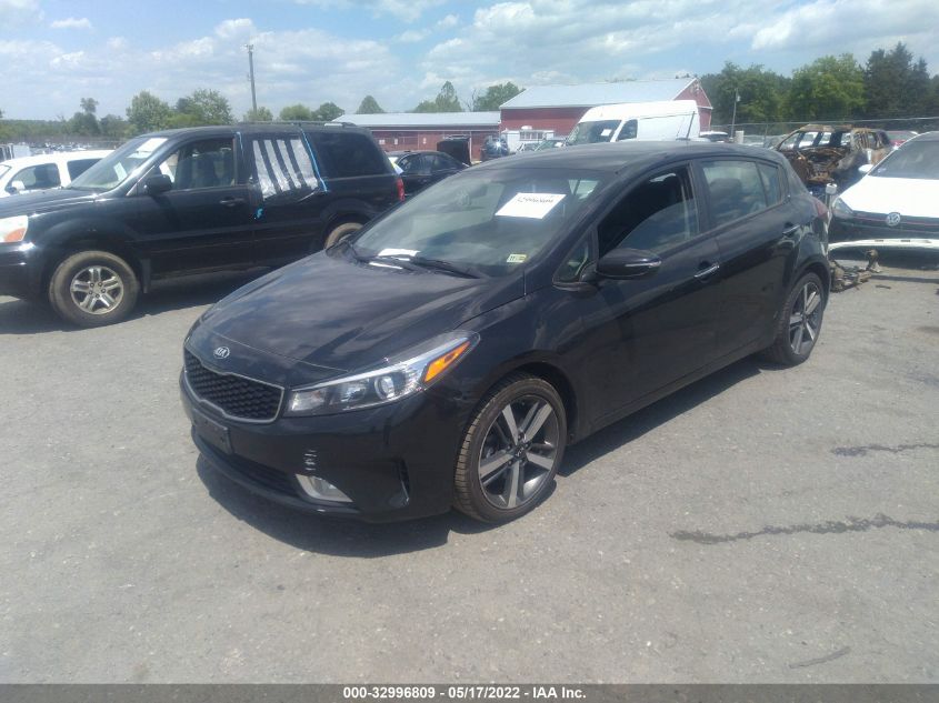 2017 KIA FORTE5 EX KNAFX5A82H5668711