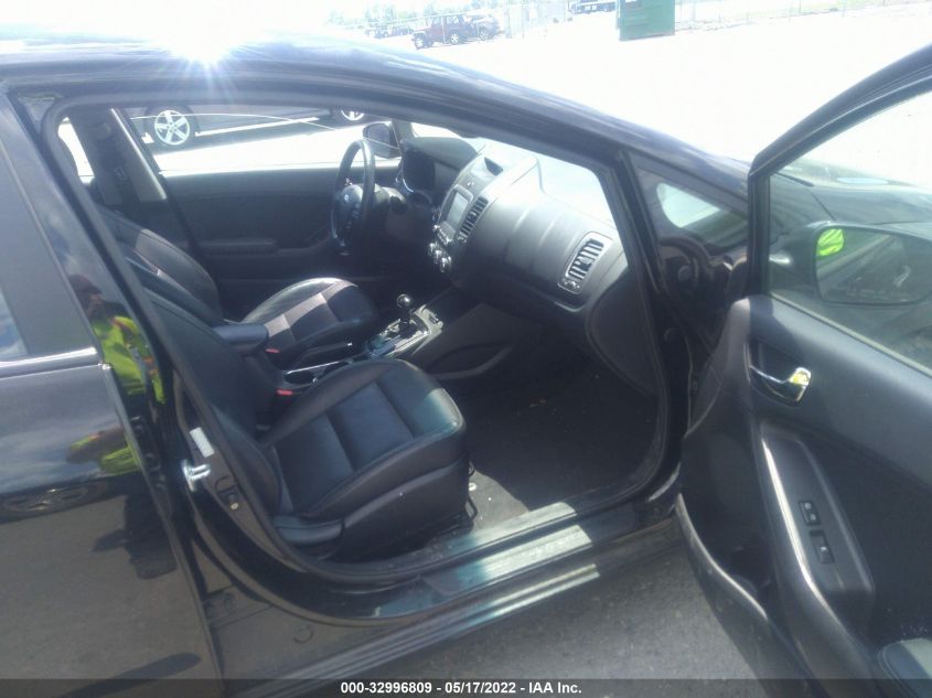 2017 KIA FORTE5 EX KNAFX5A82H5668711