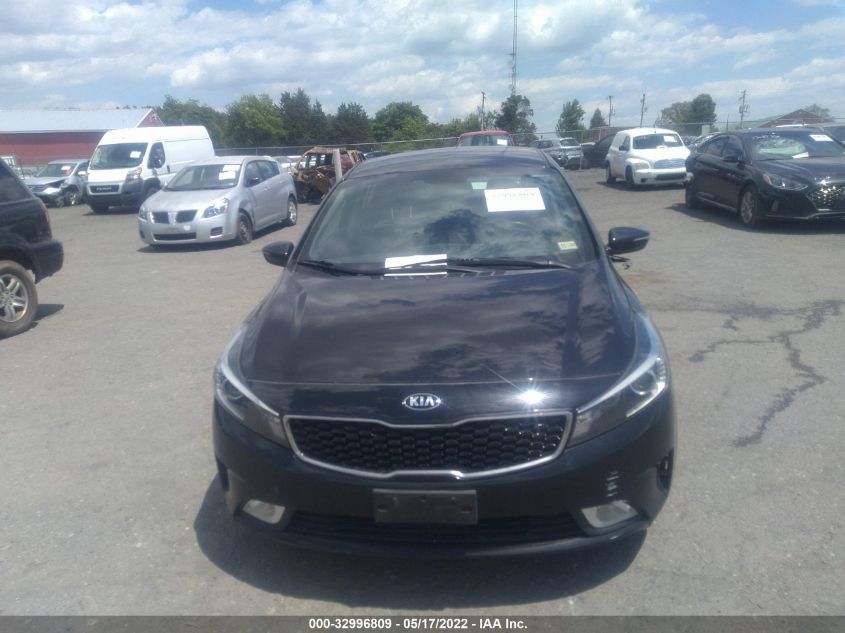 2017 KIA FORTE5 EX KNAFX5A82H5668711