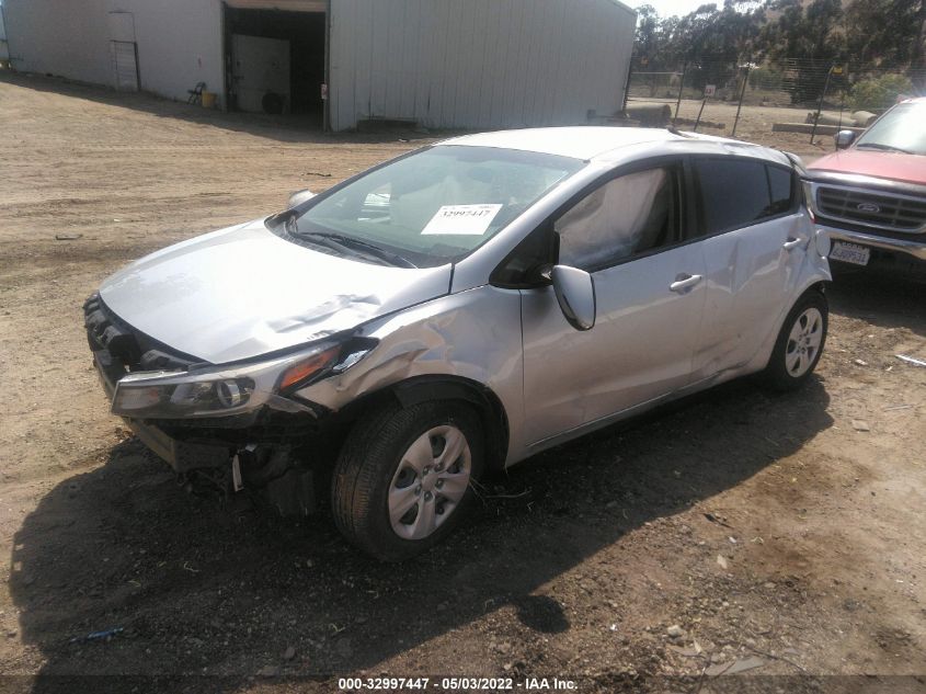 2018 KIA FORTE5 LX KNAFK5A83J5772824