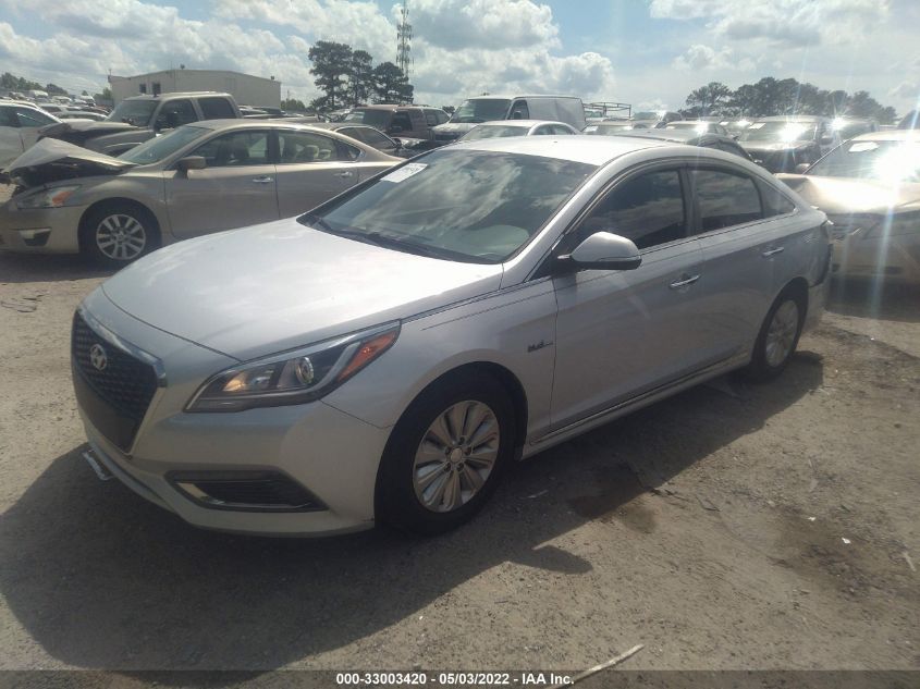 2017 HYUNDAI SONATA HYBRID SE KMHE24L14HA044497