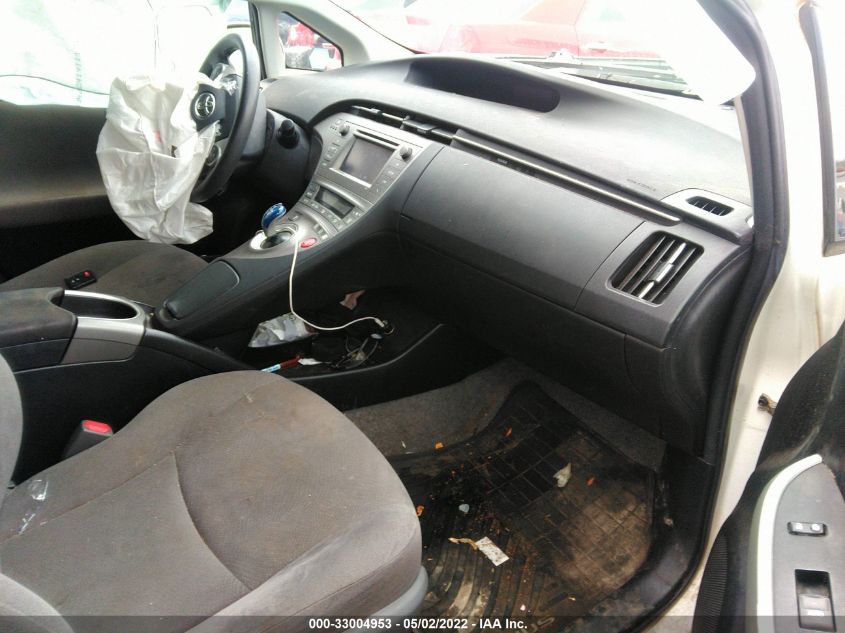 2015 TOYOTA PRIUS FOUR JTDKN3DU2F1935869