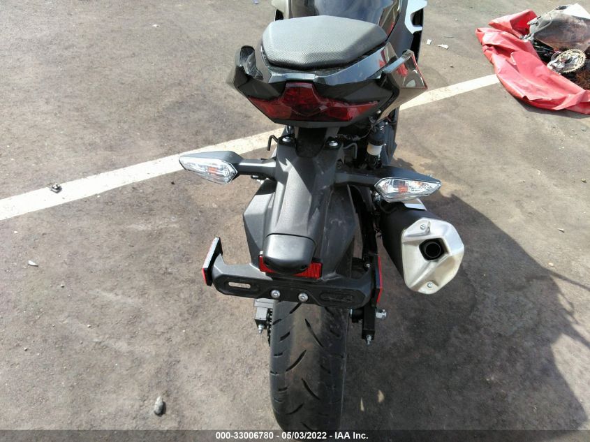2022 KAWASAKI EX400 JKAEXKH1XNDAE6342