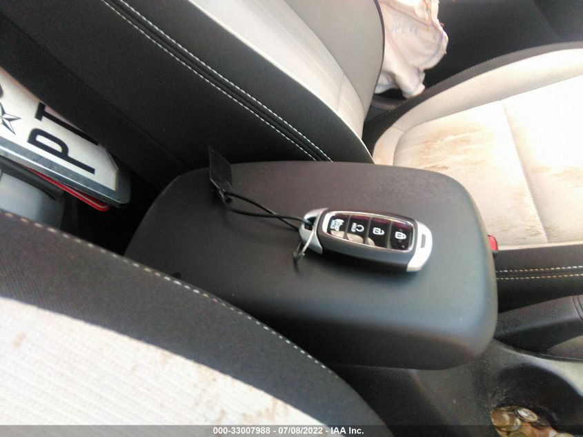 2021 HYUNDAI VENUE SEL KMHRC8A31MU116209
