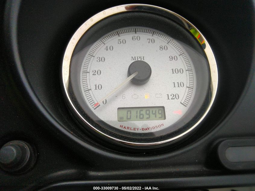 2010 HARLEY-DAVIDSON FLHX 1HD1KB413AB644190