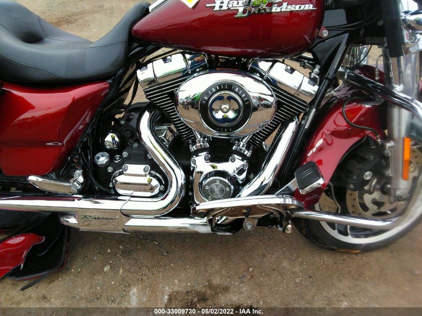 2010 HARLEY-DAVIDSON FLHX 1HD1KB413AB644190