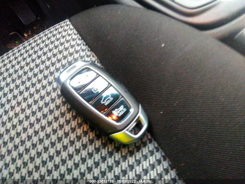 2018 HYUNDAI KONA SEL KM8K2CAA0JU088159