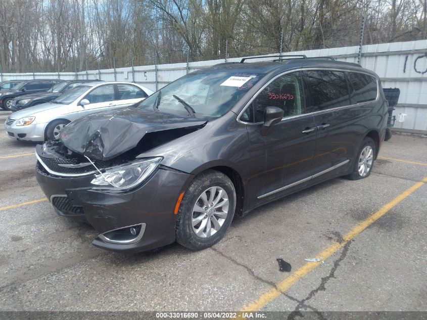2017 CHRYSLER PACIFICA TOURING L 2C4RC1BG4HR757516
