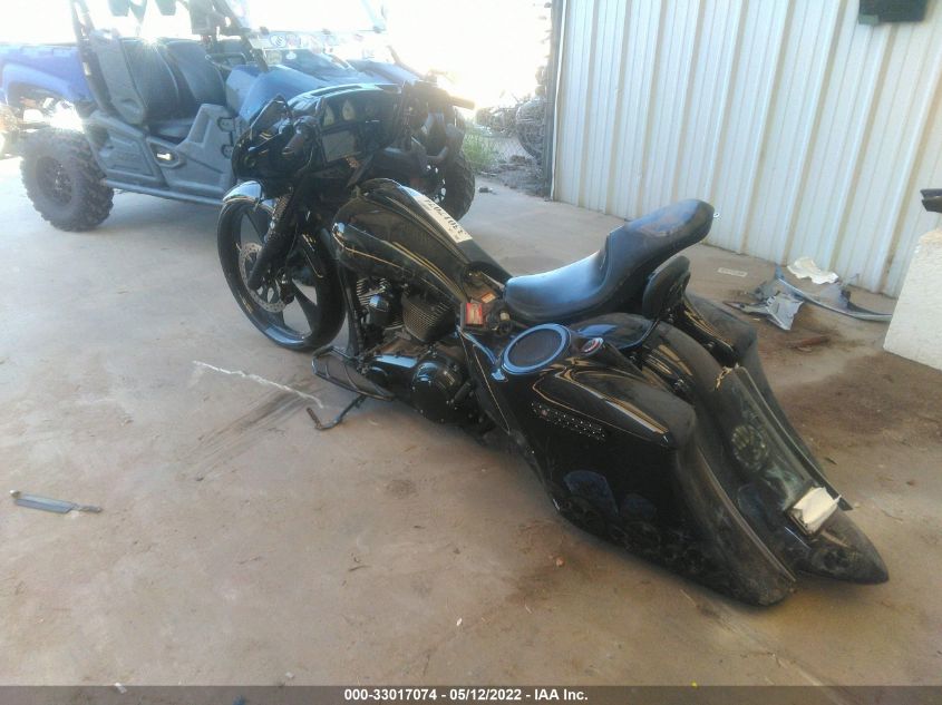 2015 HARLEY-DAVIDSON FLHX STREET GLIDE 1HD1KBM1XFB628138