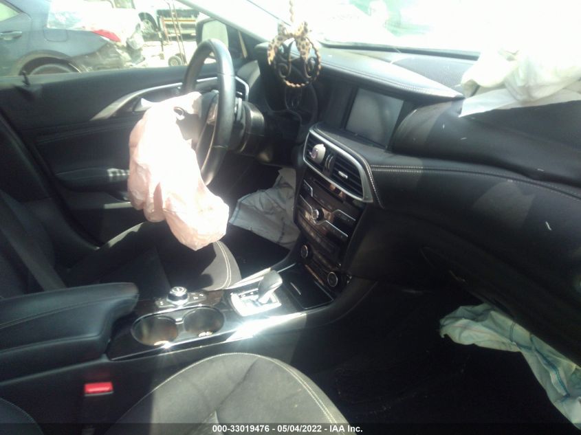 2018 INFINITI QX30 BASE SJKCH5CP5JA044970