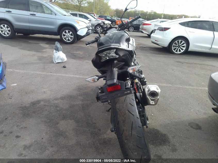 2022 KAWASAKI ZR900 JKAZR2F14NA036956