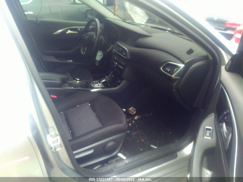 2017 INFINITI QX30 SJKCH5CP7HA019823