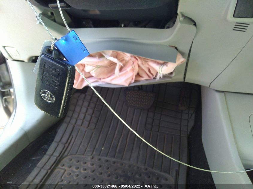 2015 TOYOTA PRIUS FOUR JTDKN3DU2F1908333