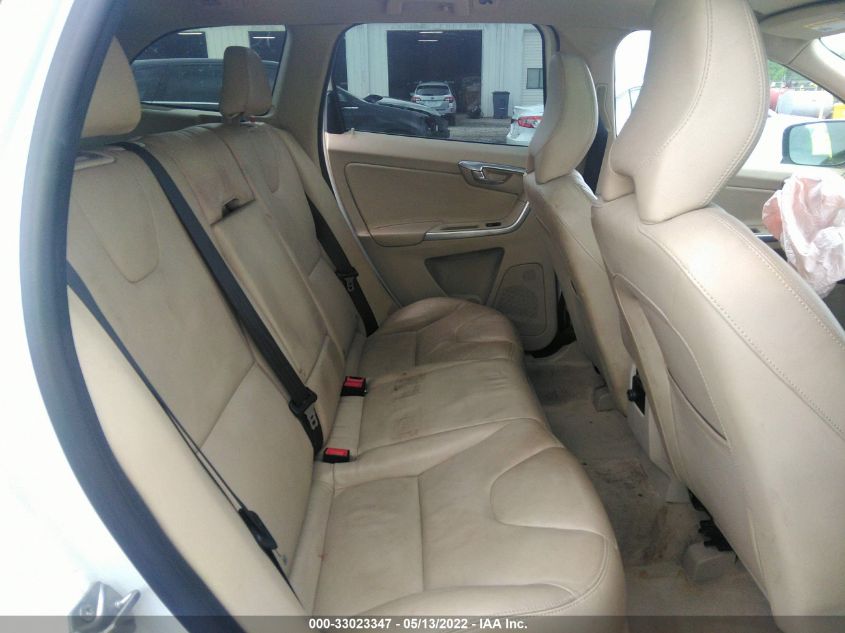 2015 VOLVO XC60 T5 YV4612RK9F2677789