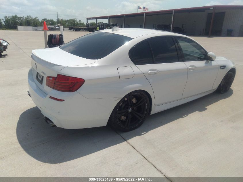 2016 BMW M5 WBSFV9C59GG343536