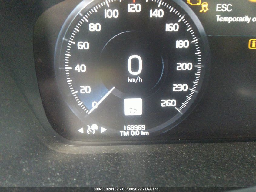 2017 VOLVO XC90 MOMENTUM YV4A22PK0H1153028