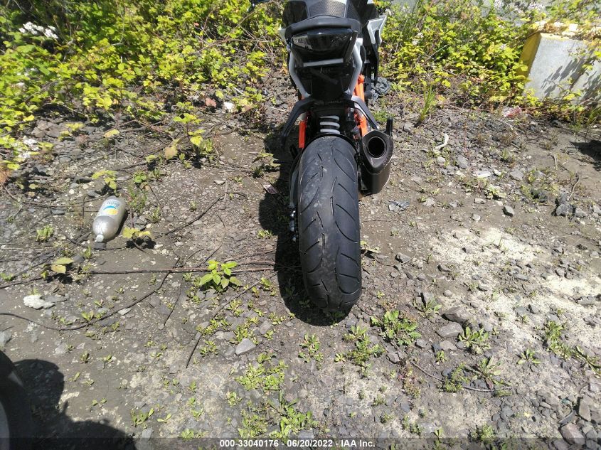 2018 KTM 1290 SUPER DUKE R VBKV3940XJM981135
