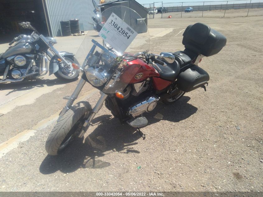2011 VICTORY MOTORCYCLES KINGPIN STANDARD 5VPCB36N2B3006185