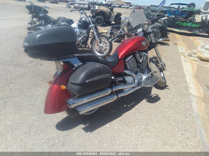 2011 VICTORY MOTORCYCLES KINGPIN STANDARD 5VPCB36N2B3006185