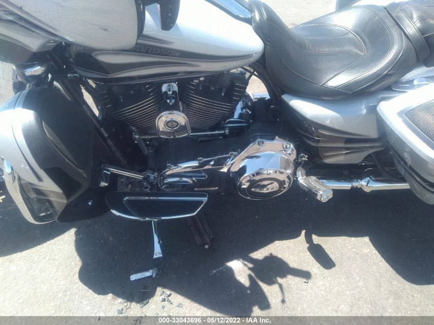 2015 HARLEY-DAVIDSON FLHXSE CVO STREET GLIDE 1HD1PXN33FB962137