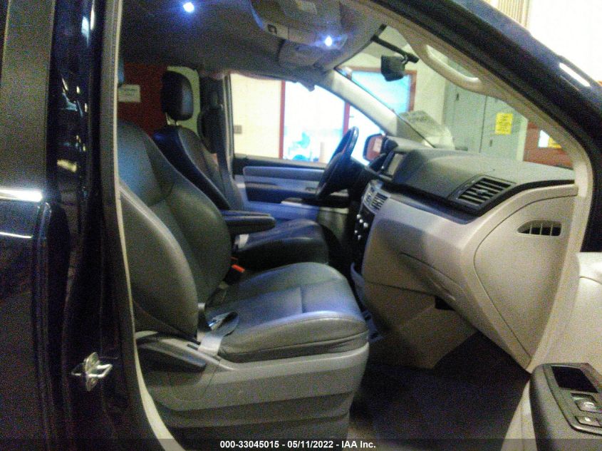 2014 VOLKSWAGEN ROUTAN SE W/RSE & NAVIGATION 2C4RVABG2ER134370