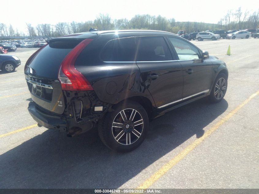 2017 VOLVO XC60 DYNAMIC YV440MRR8H2085449