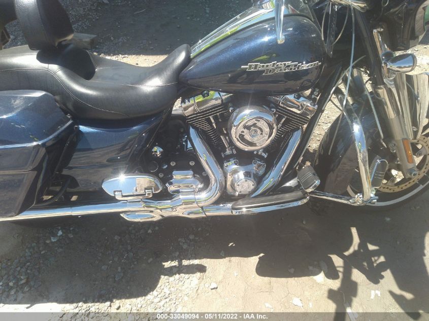 2014 HARLEY-DAVIDSON FLHX STREET GLIDE 1HD1KBM14EB698927