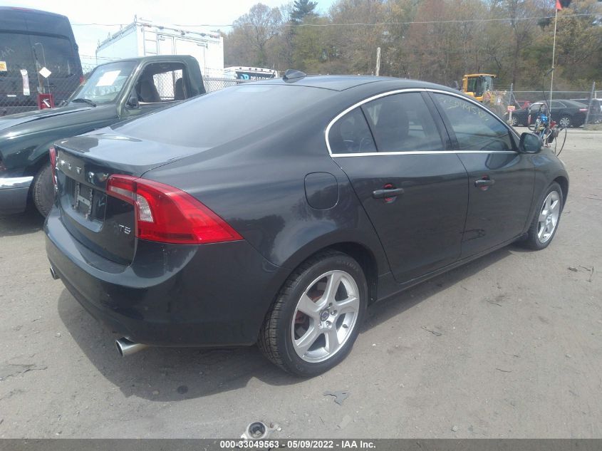 2013 VOLVO S60 T5 YV1612FS5D2230813